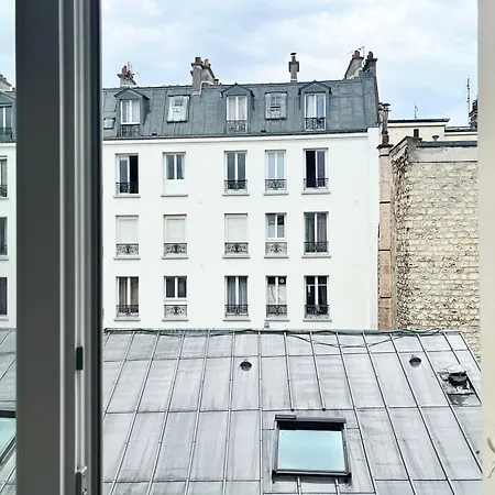 Petit Au Cœur Du 11e Arrondissement Parigi